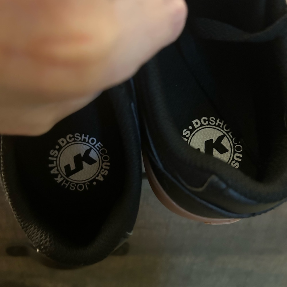 Kids DC Kalis Volc Skate Shoes - Picture 6 of 7